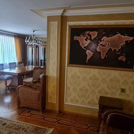Gold Wall Apartment Баку Екстериор снимка