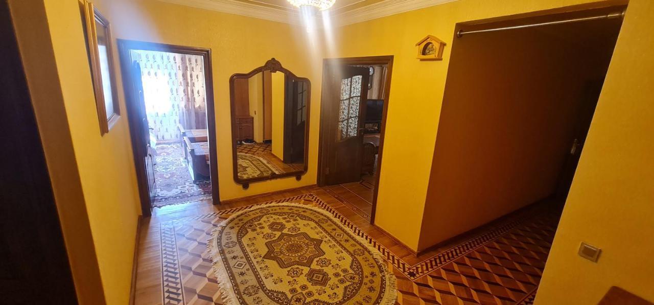 Gold Wall Apartment Баку Екстериор снимка