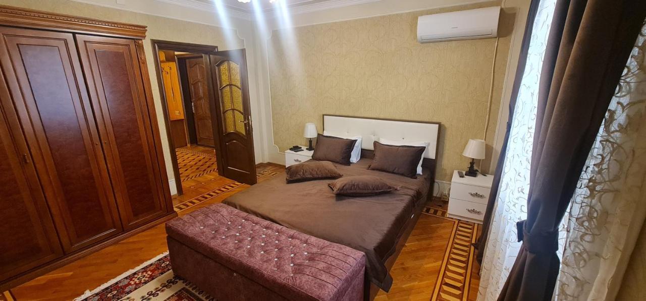 Gold Wall Apartment Баку Екстериор снимка