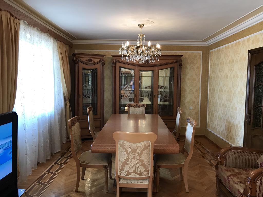 Gold Wall Apartment Баку Екстериор снимка